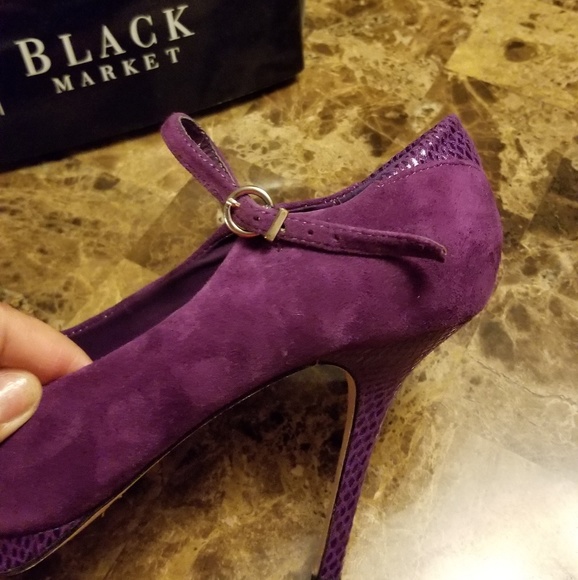 White House Black Market Suede Heels - Picture 8 of 8